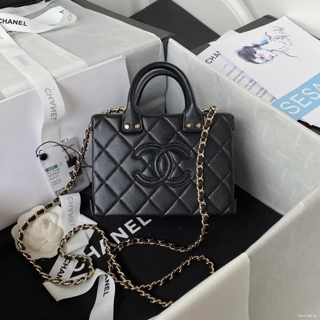 First Bag Ru CHANEL VANITY CASE 0626